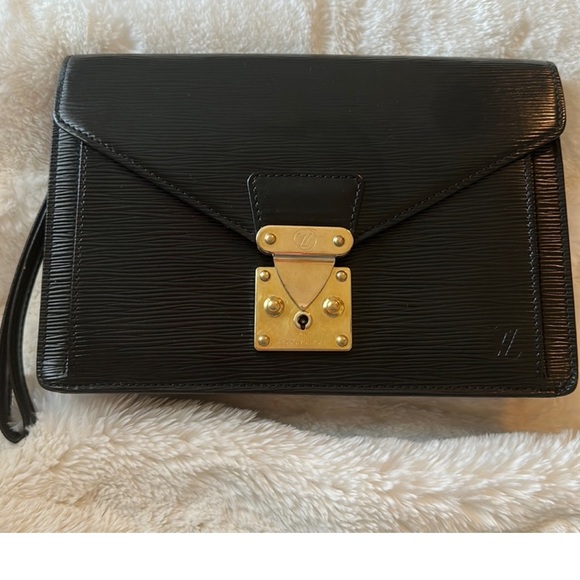 LOUIS VUITTON 🖤 Epi  Leather Clutch/wristlet/shoulder bag 1997 Classic Vintage - Picture 1 of 11